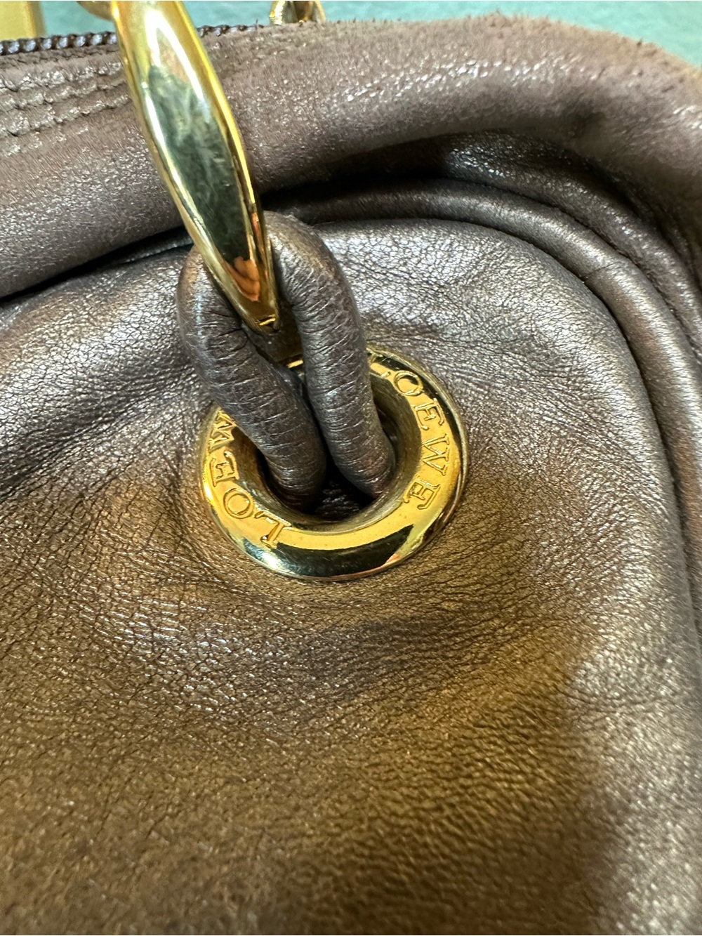 Vintage Loewe Metallic Bronze Gold Leather Shoulder Bag | Y2K | Made in Spain - Picture 4 of 13